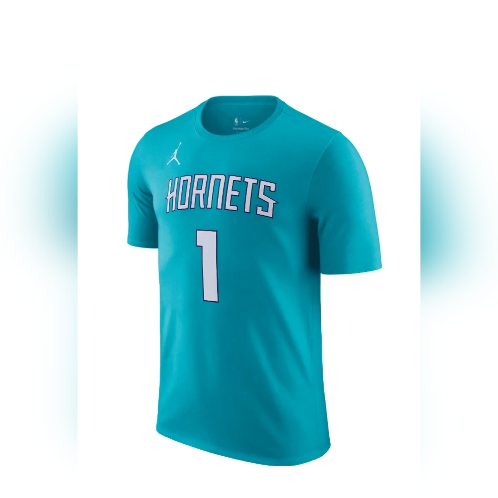 NIKE Jordan NBA Charlotte Hornets Men's Medium T-Shirt New w/ Tags!